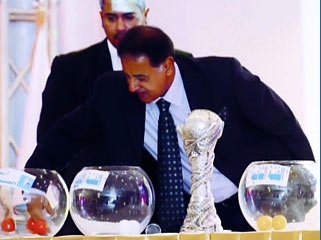 اتحاد الكرة اليمني يبرر لخبطة قرعة خليجي 20